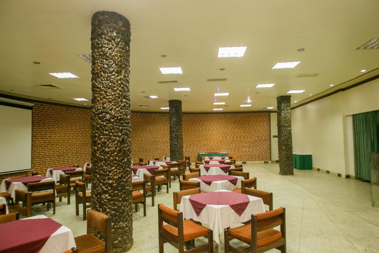 Green Hills Hotel Nyeri Zewnętrze zdjęcie