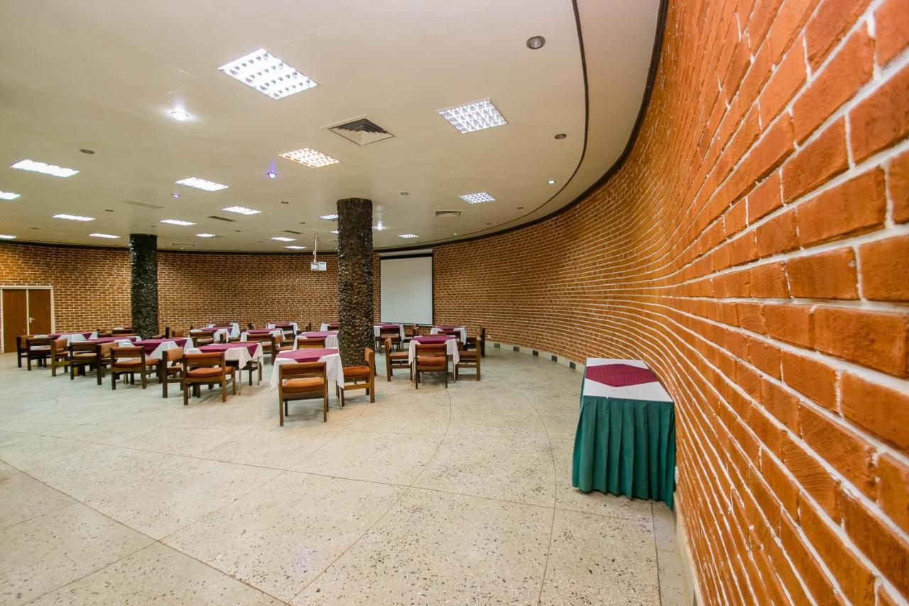 Green Hills Hotel Nyeri Zewnętrze zdjęcie